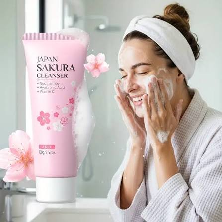 Sakura Cleanser (1pis) Product Images 1